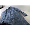Image 8 : Metal Was Basin (chips) - Vehicle Netting - Bags - Rain Jacket - Water Jug - (2) Fatigue Mats