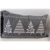 Image 2 : (2) Christmas Holiday Pillows