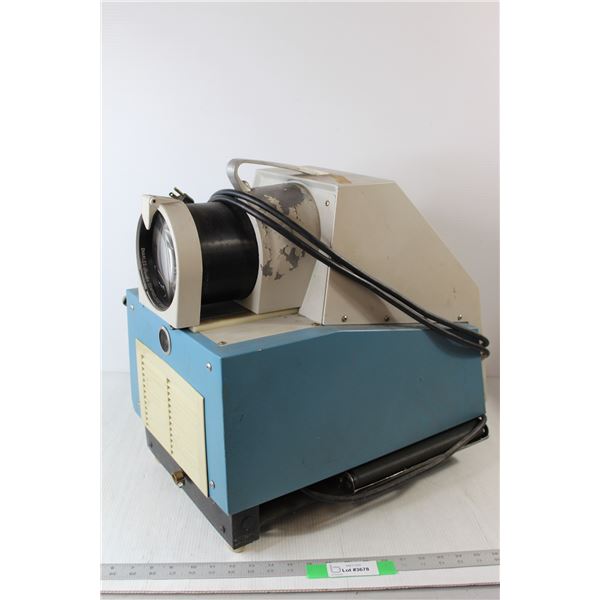 * Vu-Lyte 3 Magnifying Projector - Tested Turns On