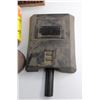 Image 6 : Welding Mask, 2 Pairs of Welding Gloves, Bike Handle Bar LED Light and Assorted Items