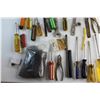 Image 5 : (10+) Assorted Screwdrivers and Assorted Hardware