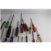 Image 3 : (10+) Assorted Screwdrivers and Tire Lever
