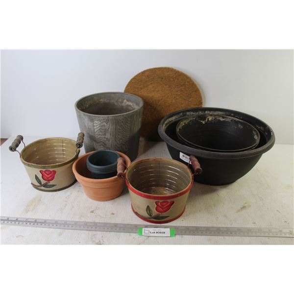 Assorted Plant Pots