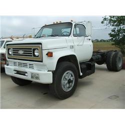 1985 CHEVROLET CAB & CHASSIS TRUCK/DIESEL (NBU)