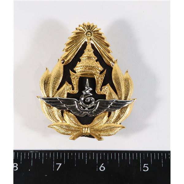 #212 THAILAND POLICE CAP BADGE INSIGNIA