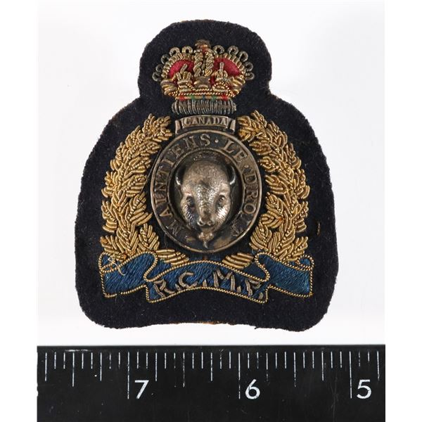 #229 RCMP EMBROIDERED CAP BADGE VARIATION 1950'S