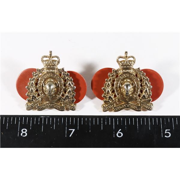 #235 RCMP COLLAR BADGE SET QEII STAYBRITE