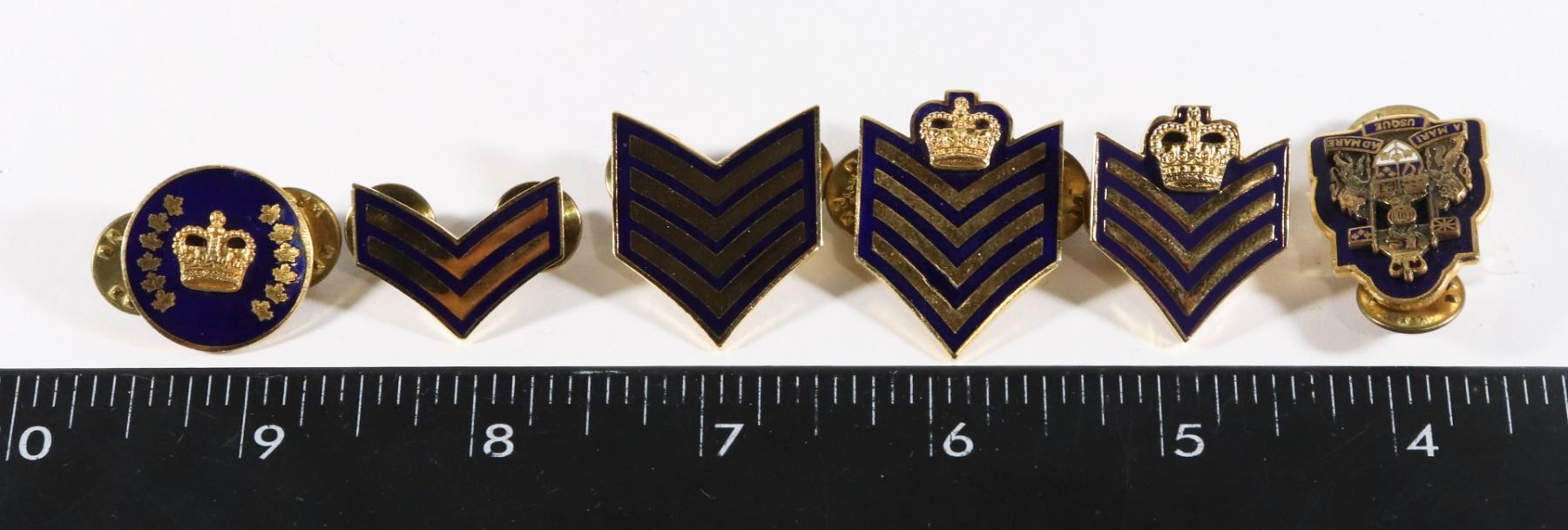 Rcmp Depot Ranks #255 1982 RCMP METAL RANK BADGES COMPLETE SET