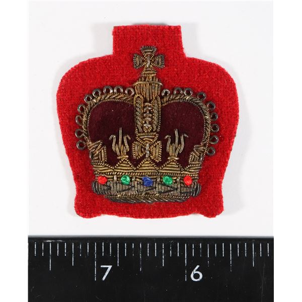 #257 QUEEN ELIZABETH II QEII CROWN RCMP INSIGNIA