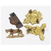 Image 2 : #572 WW1 WW2 LOT 4 CANADIAN COLLAR BADGES INC