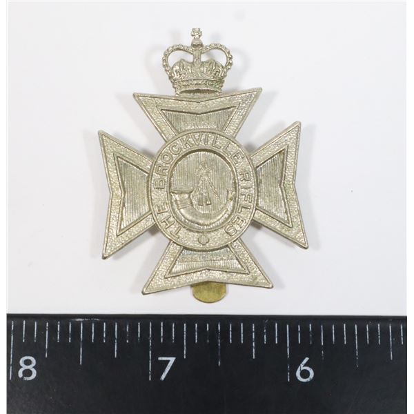 #672 CANADIAN BROCKVILLE RIFLES CAP BADGE SCULLY