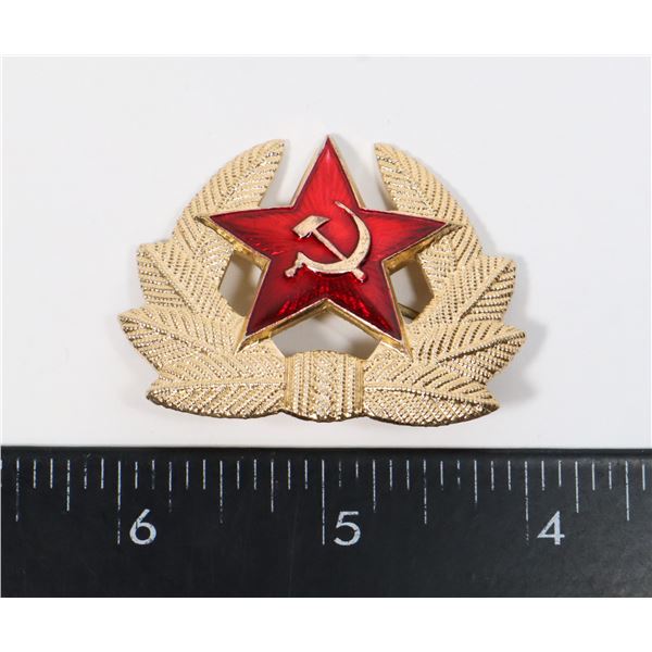 #694  USSR CCCP COMMUNIST RUSSIAN HAT BADGE 1980S