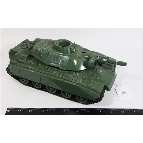 #1070 G.I. JOE ARAH MOBAT MOTORIZED BATTLE TANK