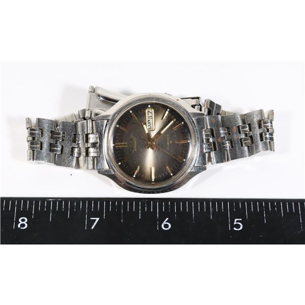 #1229 VINTAGE SEIKO 17 JEWEL WRIST WATCH INCLUDES