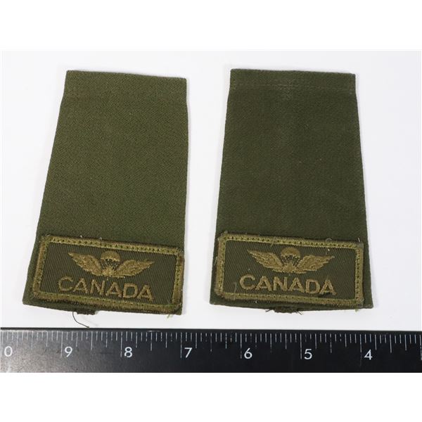 715B  CANADIAN AIRBORNE SHOULDER BOARD PAIR