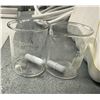 Image 2 : Ohaus 6" Magnetic stirring hotplate w/ x2 50ml glass beakers & stir bars