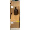 Image 2 : 4 boxes of 4L amber glass jugs (each box includes 6 jugs)