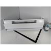 Image 1 : CHAUFFAGE PLINTHE WESTCAN 300w 28"