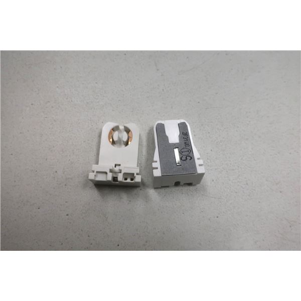 LOT DE +/-8000pcs  SUPPORT DE LAMPE FLUORESCENT SHORT