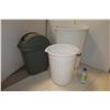 Image 1 : LOT DE 3 POUBELLES ASST