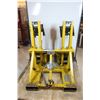 Image 3 : LIFTOMATIC FORKLIFT BARREL ATTACHMENT DCMJ