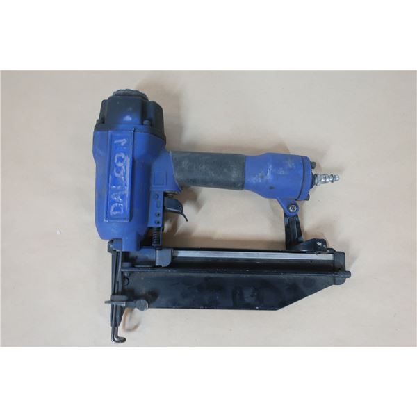 PISTOLET AGRAFEUSE PNEUMATIQUE