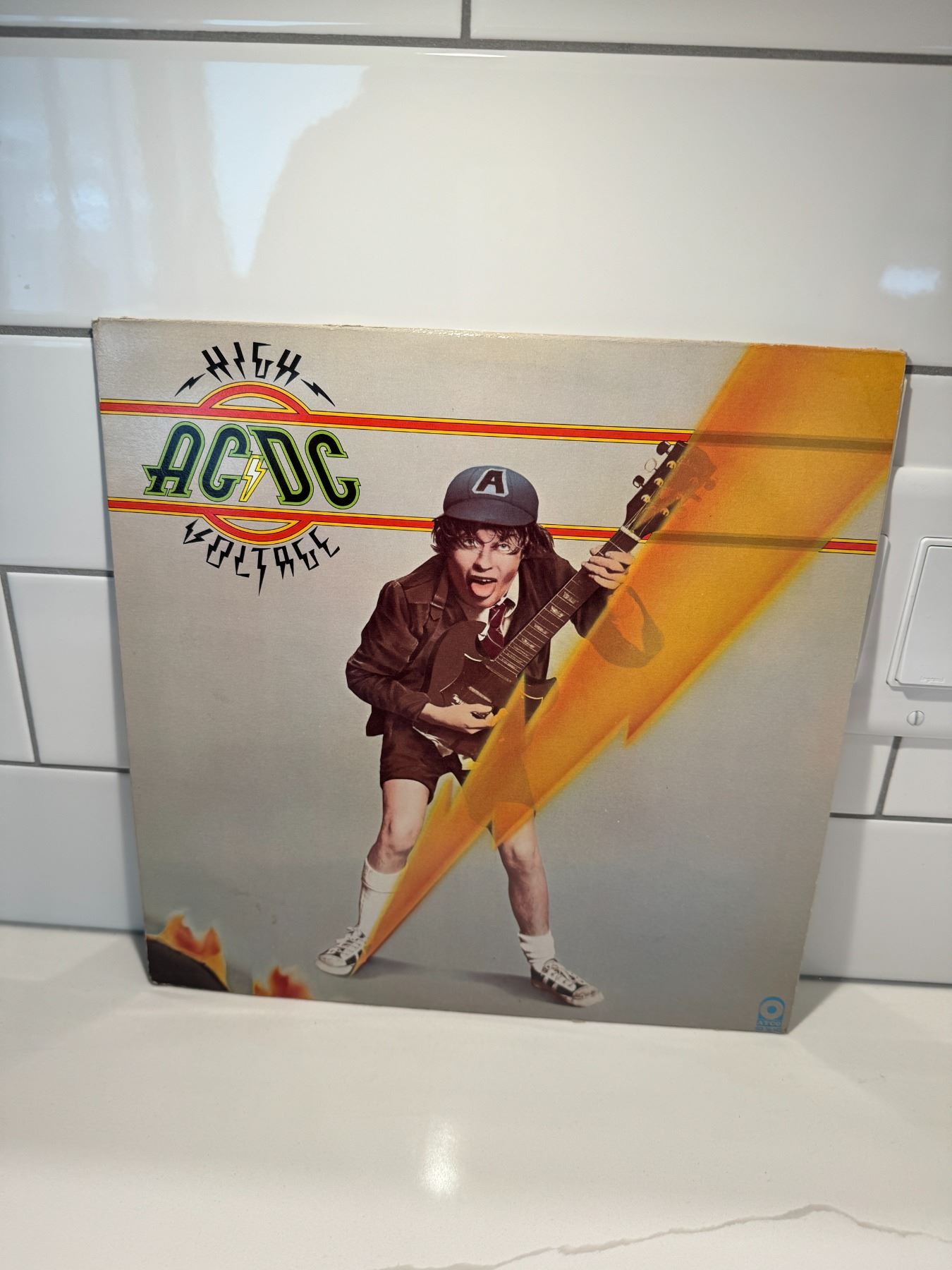 AC/DC high voltage record