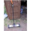 Image 1 : power fist 18" magnetic sweeper