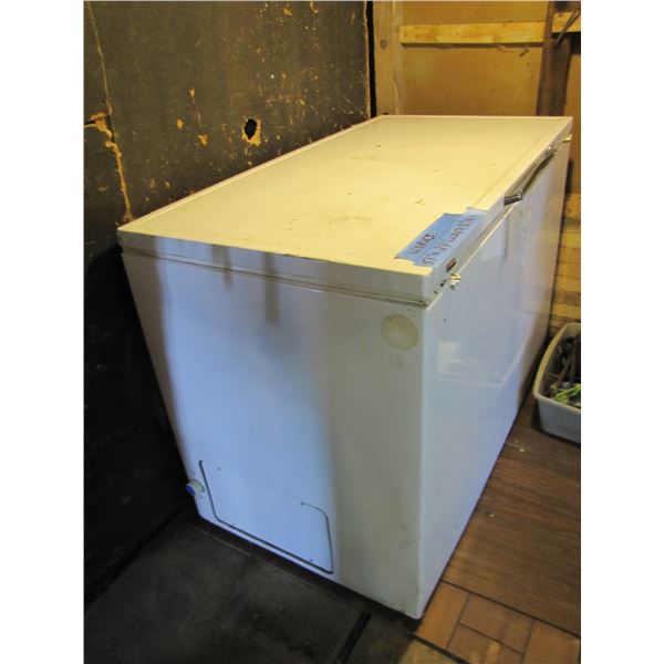 Working deep freezer