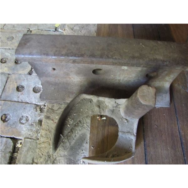 Shoe lathe and 15 inch piece of railway iron