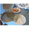 Image 2 : Assortment of platters and plates