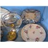 Image 6 : Decorative platters and plates