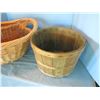 Image 2 : Woven baskets and Apple basket