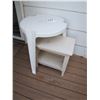 Image 1 : Lot of two small tables on the deck