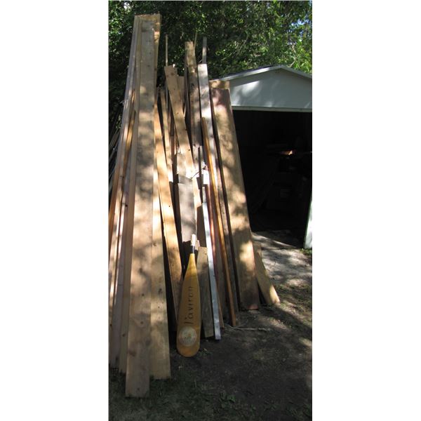 lot of various lumber