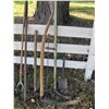 Image 3 : Assortment of garden tools