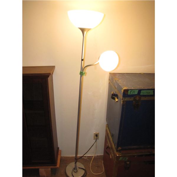 floor lamp