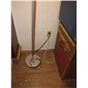 Image 3 : floor lamp