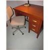 Image 2 : Single pedestal desk with lamp and chair