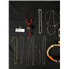 Image 2 : Nice Assortment Of Vintage Beaded Necklaces & More
