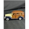 Image 2 : 2 Ford Die-Cast Collectible Cars -5" L Deluxe Woody Wagon & 1/24 Scale 1940 Sedan Delivery