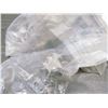 Image 1 : CABINET DOOR LATCHES / 6 PKG OF 2