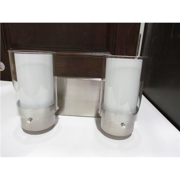 2 LIGHT VANITY WALL LIGHT, 772-702 BCH