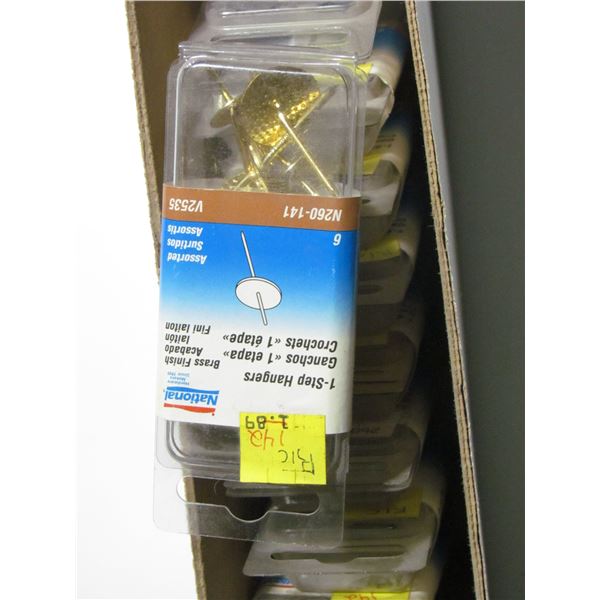 STEP PICTURE HANGER X 11