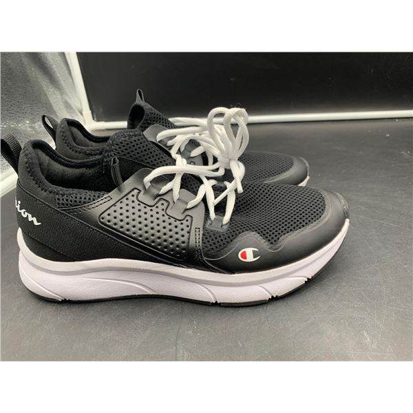 Champion Sneakers (8.5w)