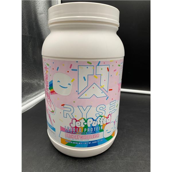 Ryse Jet-Puffed Loaded Protein Whey with MCT's-Birthday Cake Flavour (940g)
