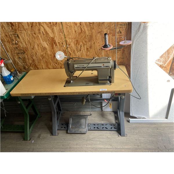 Singer 591D300AD Industrial Sewing MAchine