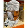 Image 1 : Frye Plush Blanket King Size 112"x92"