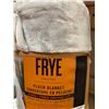 Image 2 : Frye Plush Blanket King Size 112"x92"