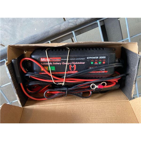 Moto Power Automatic Battery Charger